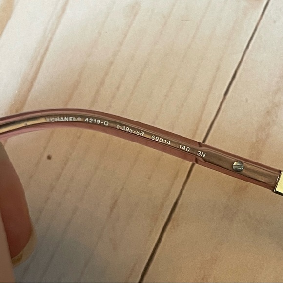 Chanel Pink Mirrored Aviator Pilot Sunglasses Gold Accents with Case - Picture 16 of 16